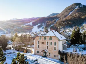 Auberge de Jeunesse HI Serre-Chevalier