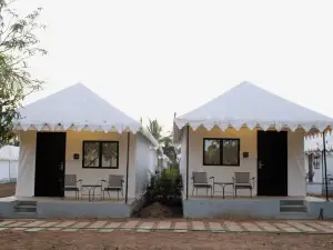 La Casa Club & Resort