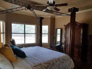 Charming 4-bedroom house; Sun City, TX with WiFi; Quiet, Tranquil Neighborhood