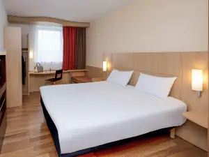 Ibis Esch Belval