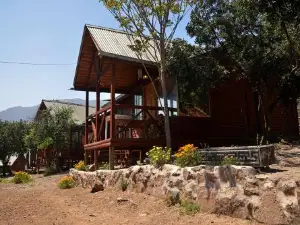 Las Lomitas de Guayacan, Cabañas y Spa