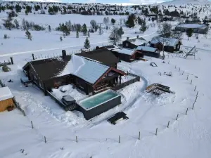 บ้านพักวันหยุดในรอนดาเนที่สวยงามพร้อมสระว่ายน้ำและซาวน่า