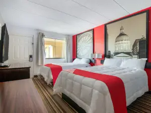 Days Inn & Suites by Wyndham Indianapolis Airport East