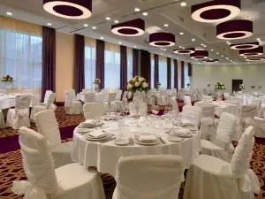 IRKUTSK CITY CENTER by Eastland