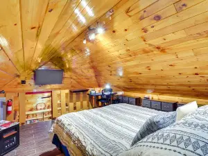 Cozy Upstate New York Getaway w/ Fire Pit!