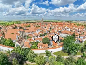 stadtmauer apartments - Neue helle Studio Wohnung direkt an der historischen Stadtmauer