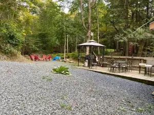 Peaceful Gateway to Island Creek Cottage