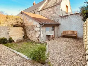 Le Lavoir Aux Roses by Gites Sud Touraine