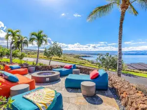 Oceanfront Luxury Living w/ Private Pool and Spa