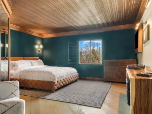 Wolfe's Hotel Moab