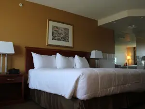 Foxwood Inn and Suites