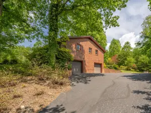 Sunset Views and Scenic Trails - Tranquil Mountain Retreat