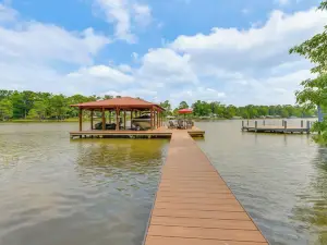 Private Dock + Porch: Lakefront Retreat in Cobb!