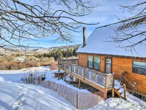 Hot Tub + Mtn Views: Gore Pass Kremmling Cabin