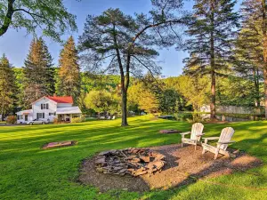3-Acre Lodge w/ Snowmobile & Four-Wheeling Trails