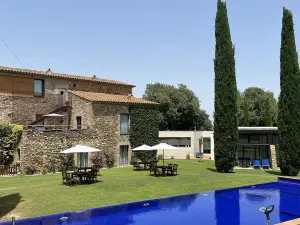 Arcs de Monells - Adults Only