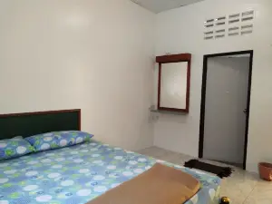 โรงแรมคลองใหญ่ ,Klong Yai Hotel