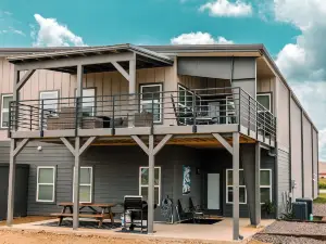 On Cloud 9 - Mountain View’s near Mena Intermountain Airport KMEZ.