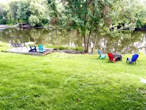 Riverfront Cottage and Cabana. 3-Bedroom, 2 Bath on the Lazy, Great Chazy, River
