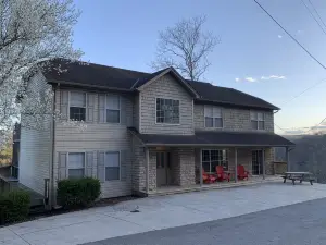 Amazing 5BR House with Lake & Mountain Views in Gated Resort