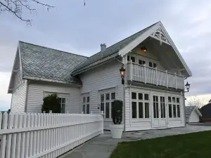 Alnes Gård