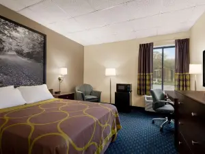 Super 8 by Wyndham Liverpool/Syracuse North Airport