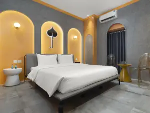 Jacayl Hotel
