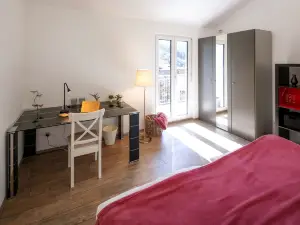Modern and Cosy 5 Rooms Penthouse with Stunning View