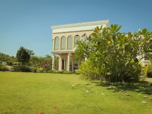 Uva Meridian Bay Resort & Spa