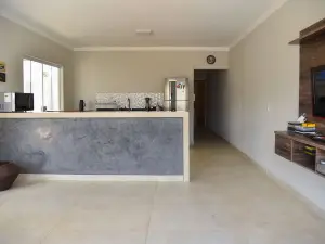 Casa Com Piscina e Wi-Fi em Itapetininga