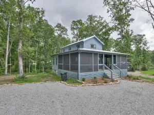 Spectacular Cabin Surrounded by Trees in Tracy City, Tennessee
