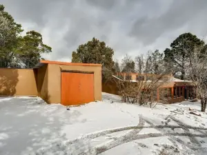 Santa Fe National Forest Retreat - Glorieta, NM