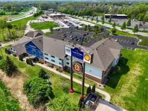 AmericInn by Wyndham Green Bay East