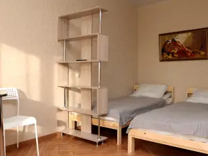 1-Room Furnished Apartment with a Balcony in the Center of Ulyanovsk Daily
