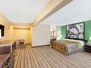 Super 8 by Wyndham Kingsville