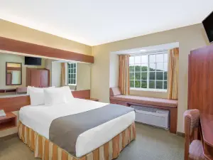 Microtel Inn & Suites by Wyndham Gassaway/Sutton