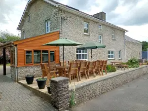 Dolau Farmhouse
