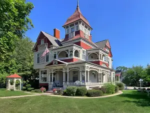 Grand Victorian B&B Inn