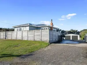 Ocean Breeze - Foxton Beach Holiday Home