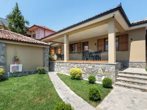 Villa Zoi A Stay to Remember Guesthouse in Elbasan Castle I Via Egnatia I Old Town