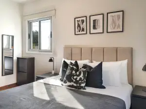 Phaedrus Living Evergreen City Flat