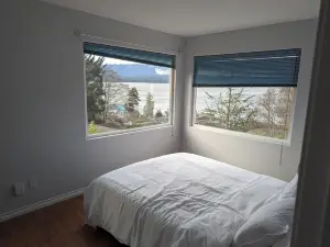 Cliff Haven on the Bay