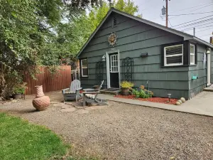Ellensburg Cottage *2024 UPDATE
