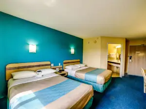 Motel 6 Huntsville, on