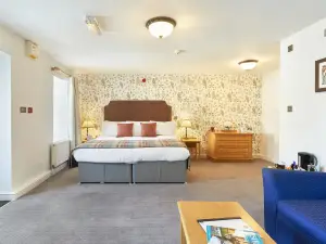 Redesdale Arms Hotel