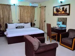 Proxima Inn