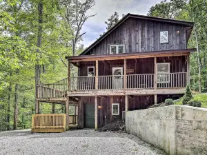 Hike & Zip-Line: Red River Gorge Cabin w/ Hot Tub!