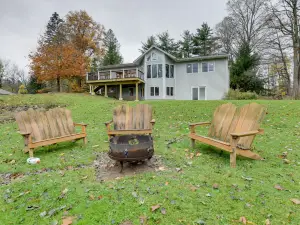 East Aurora Home ~ 18 Mi to Downtown Buffalo!