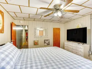 Playroom & Fenced Yard: Mt Carmel Family Home!