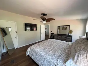 Year Round Playground - Rare Rustic-Modern Getaway